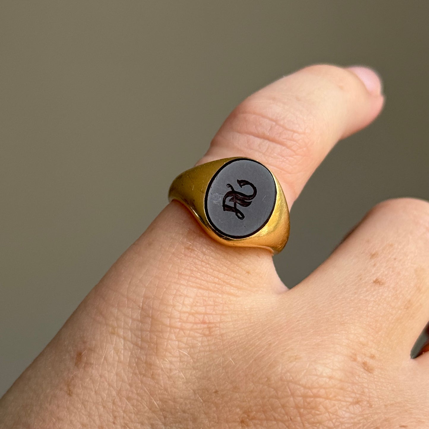 Vintage 'S' Carnelian Intaglio Signet Ring in 18 Carat Gold; Circa 1960