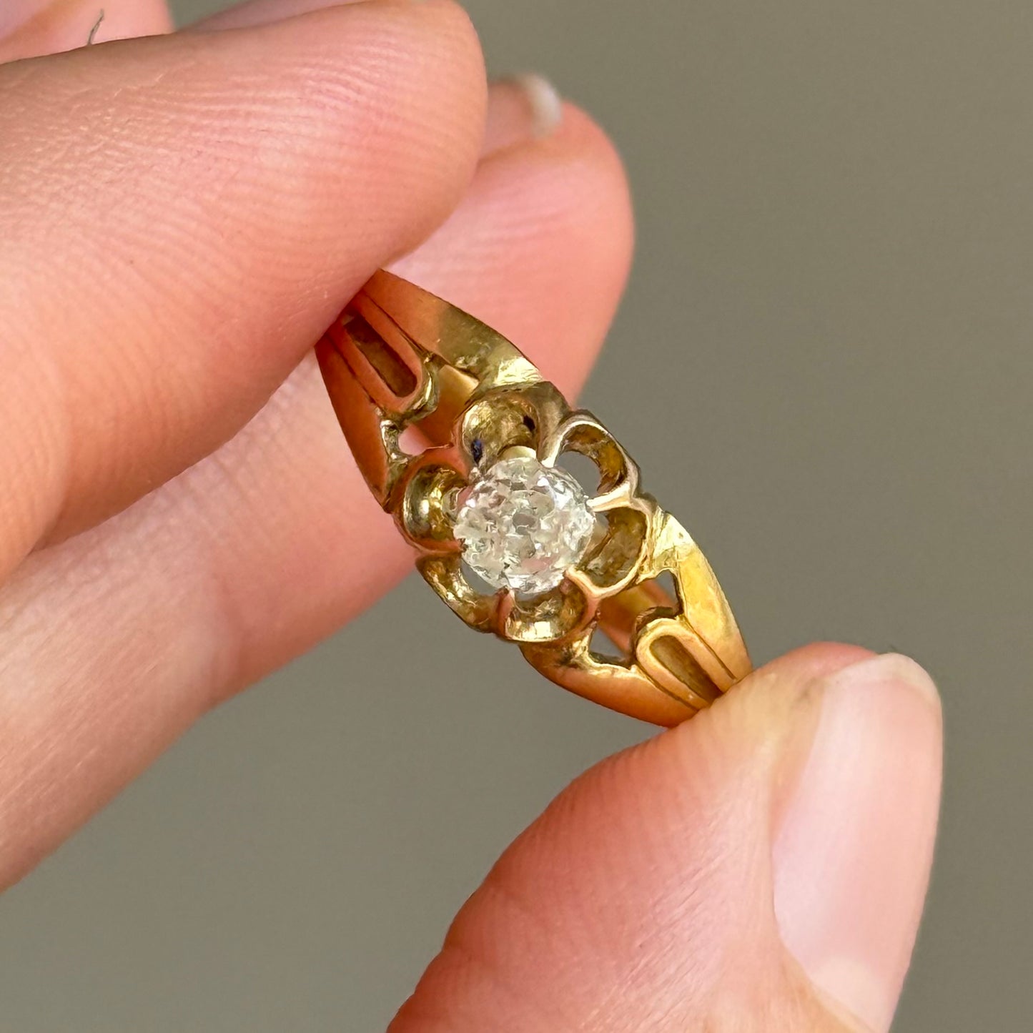 Victorian Diamond Ring in 18 Carat Gold; Circa 1890