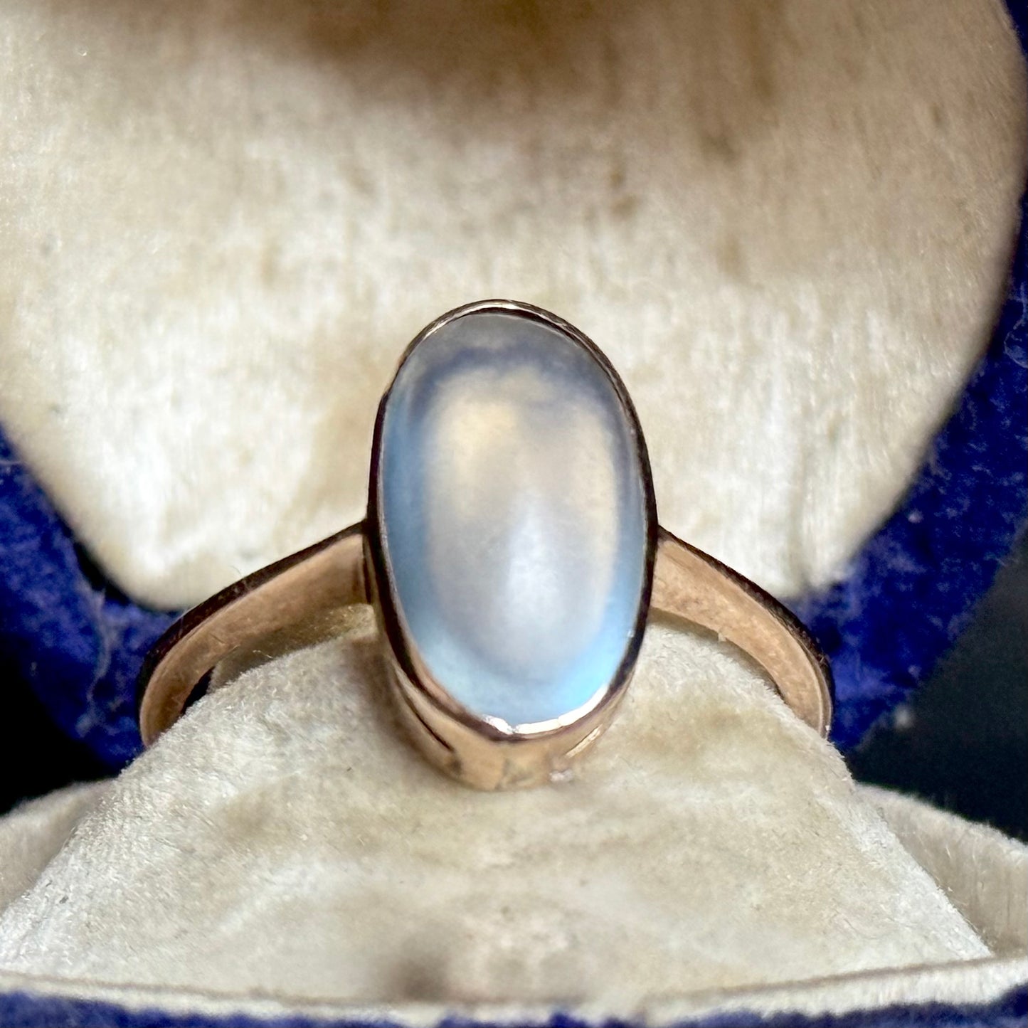 Edwardian Moonstone ring in 9 Carat Rose Gold; Circa 1880