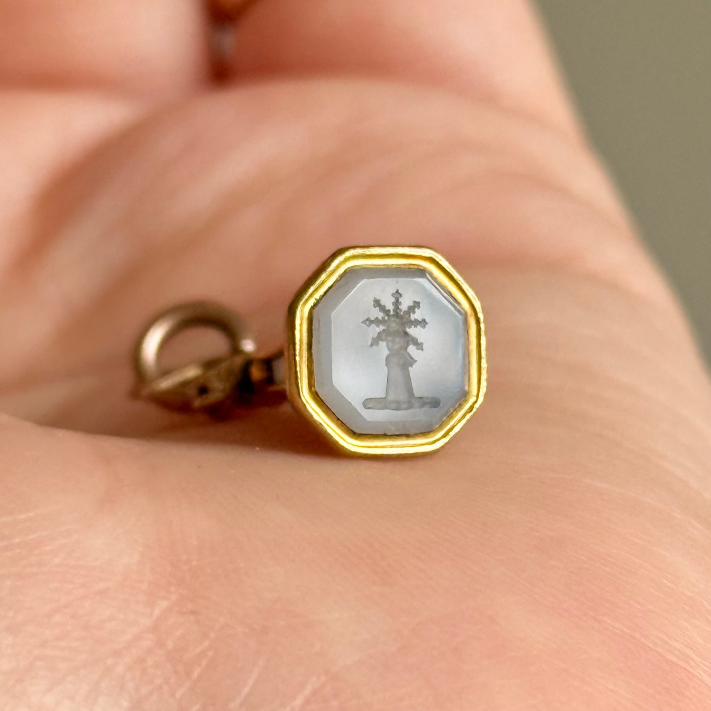 Victorian 15 Carat Gold & Agate Intaglio Watch Winder Fob Pendant; Circa 19th Century