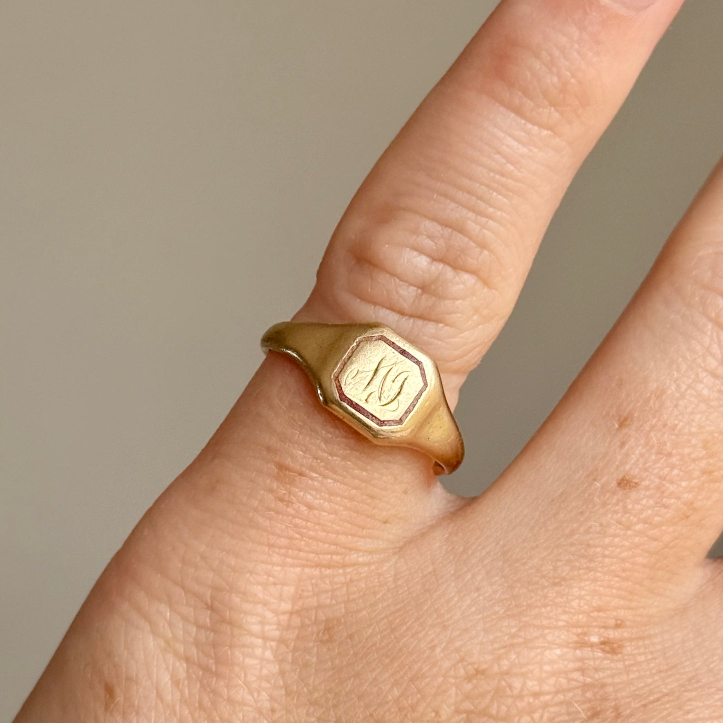 Unusual Enamel Signet Ring in 9 Carat Gold; Circa 1927