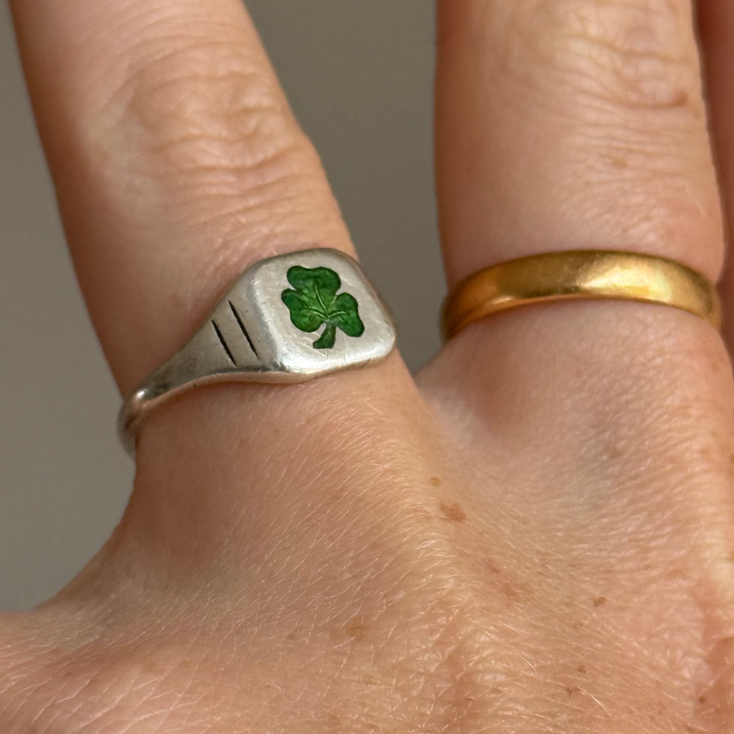 Vintage Enamel Shamrock Ring in Sterling Silver