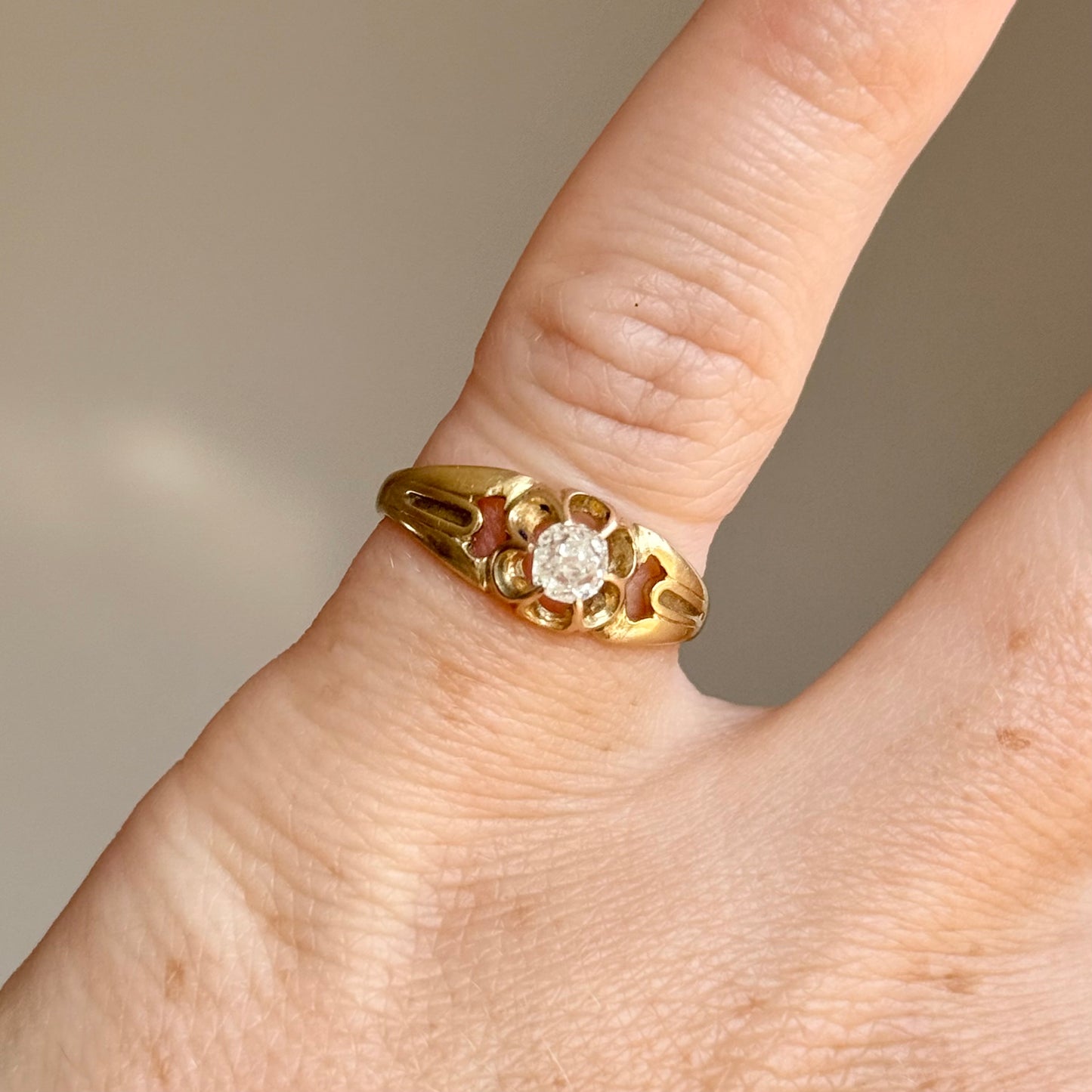 Victorian Diamond Ring in 18 Carat Gold; Circa 1890