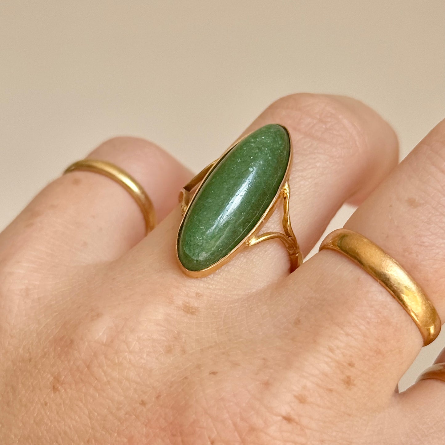Antique Aventurine Ring in 9 Carat Gold; Circa 1910