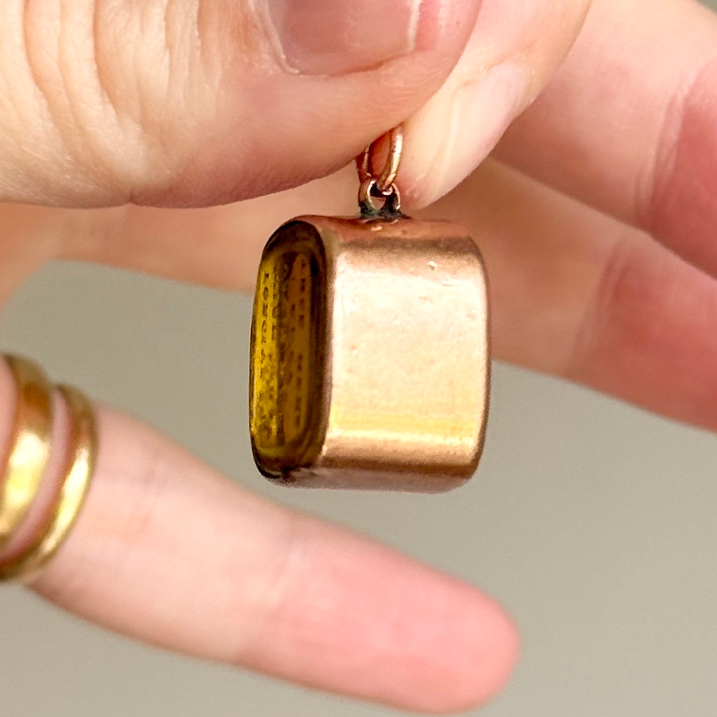 Georgian Mourning Intaglio Pendant in 9 Carat Gold; Circa 1840