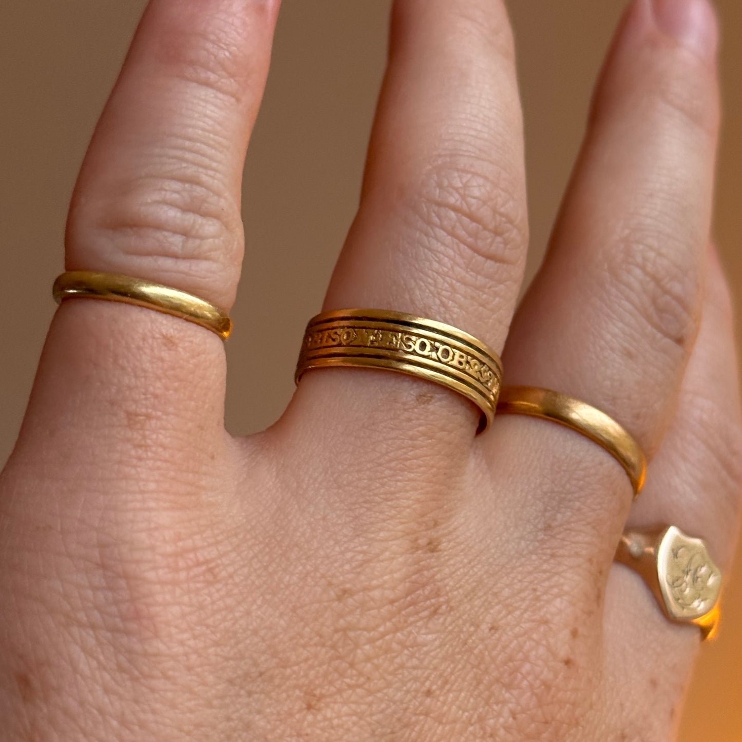 Georgian Mourning Ring in 22 Carat Gold; Circa 1791