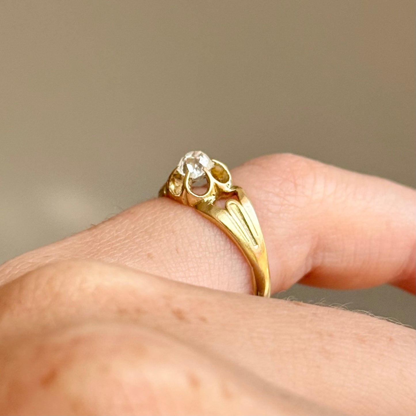 Victorian Diamond Ring in 18 Carat Gold; Circa 1890