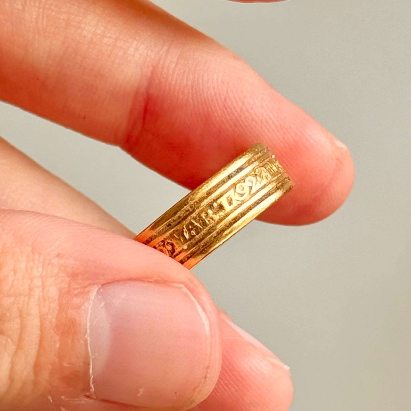 Georgian Mourning Ring in 22 Carat Gold; Circa 1791