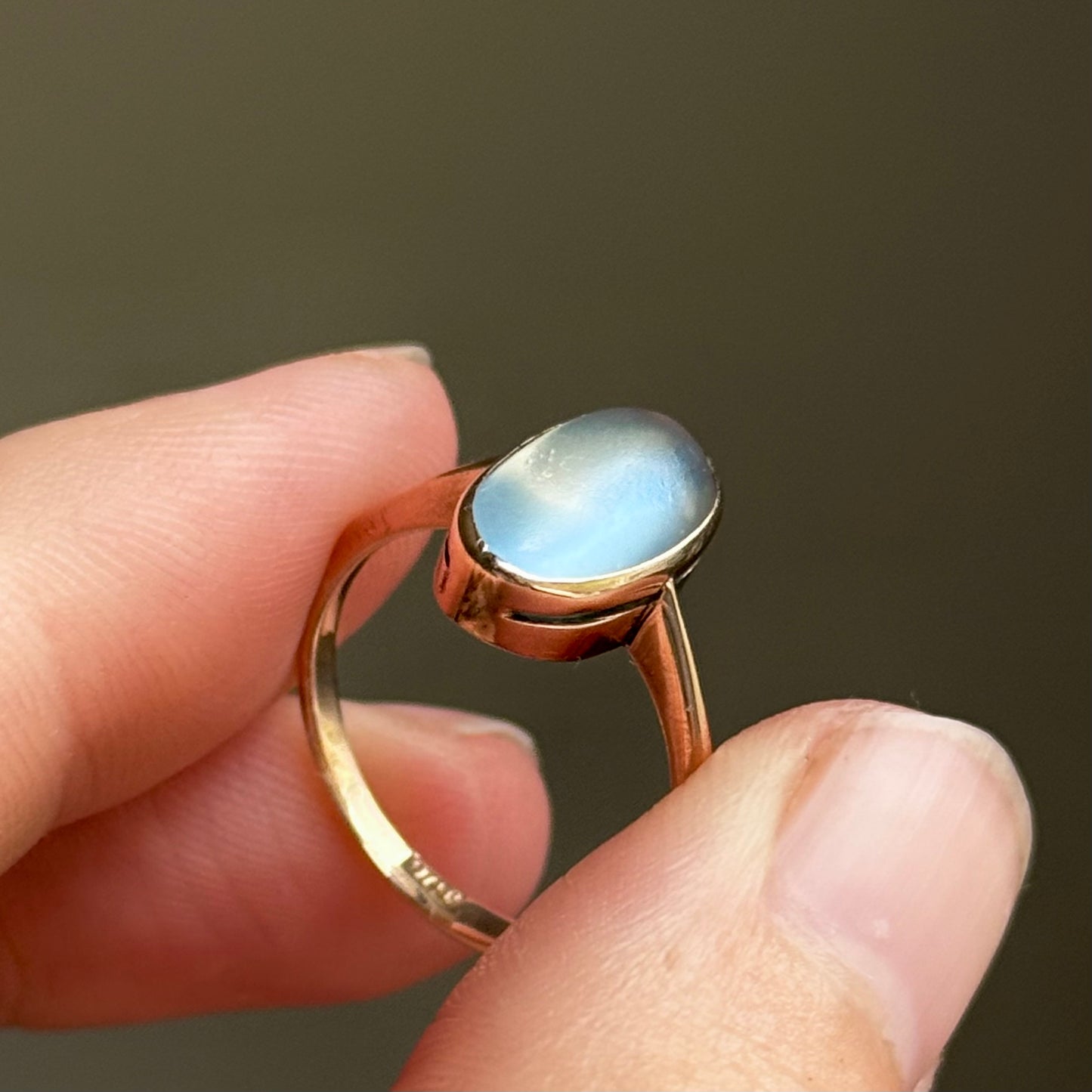 Edwardian Moonstone ring in 9 Carat Rose Gold; Circa 1880