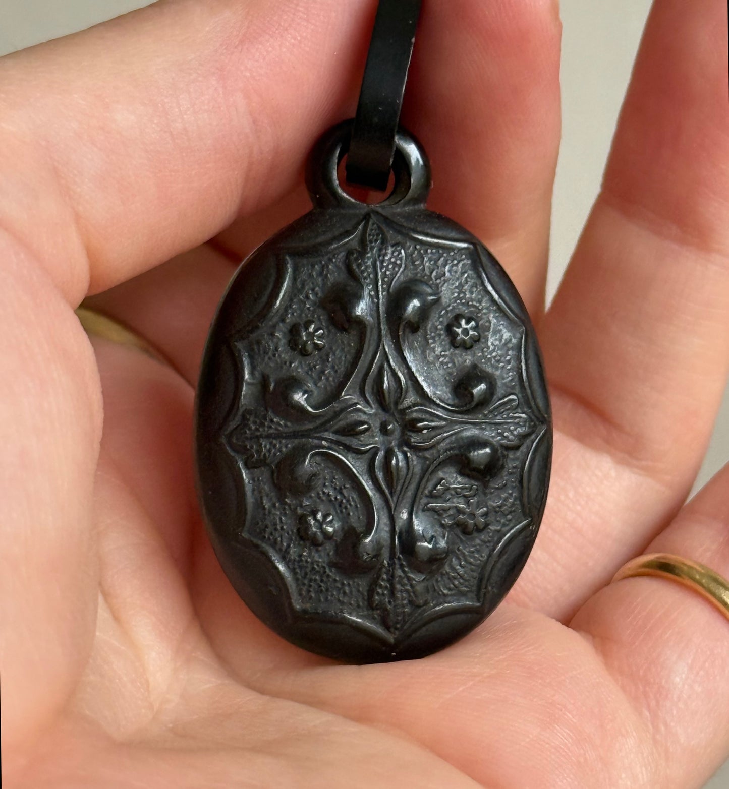 Victorian Derby Whitby Jet Pendant ; Circa 1870