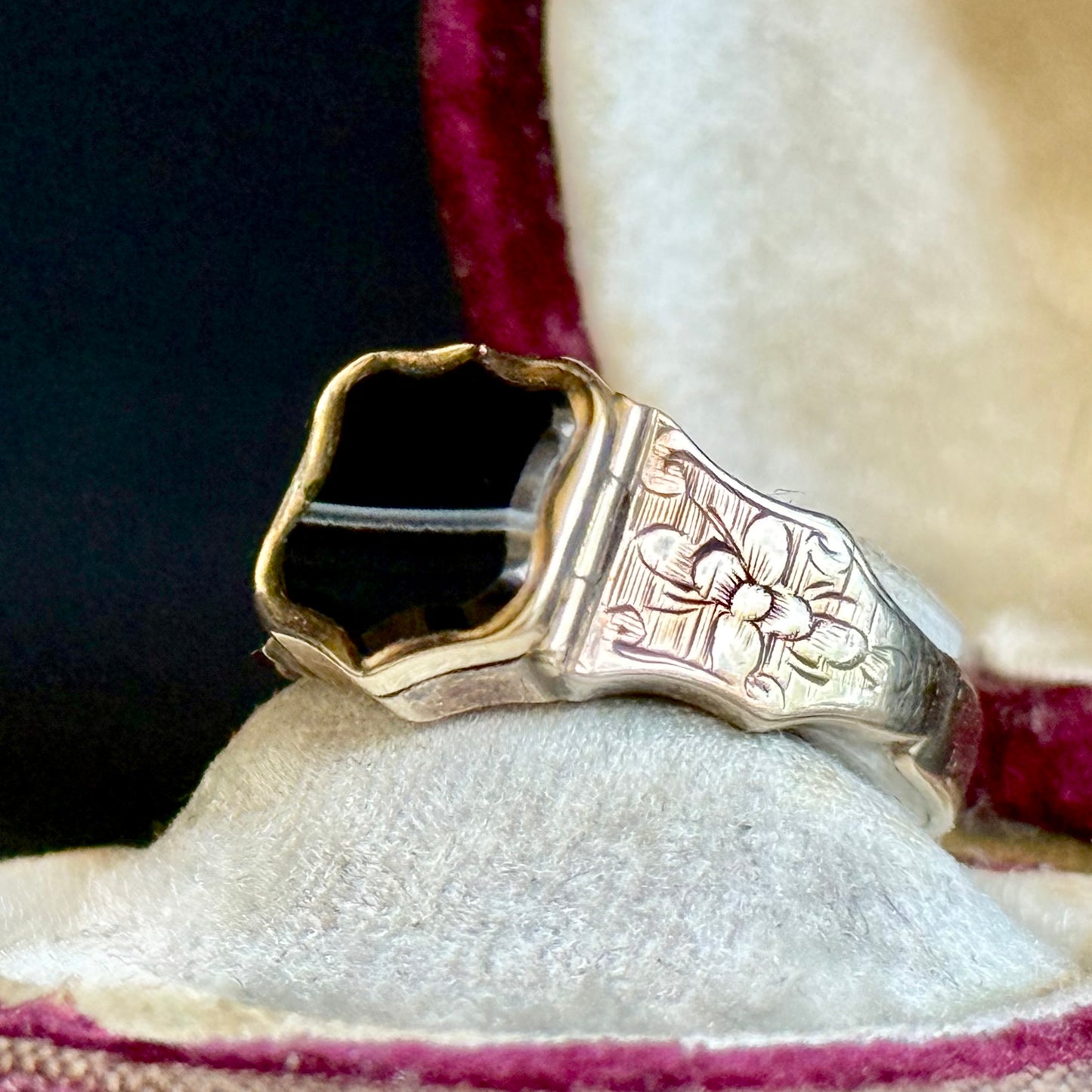 Victorian Mourning Locket Signet Ring in 9 Carat Gold; Circa 1860