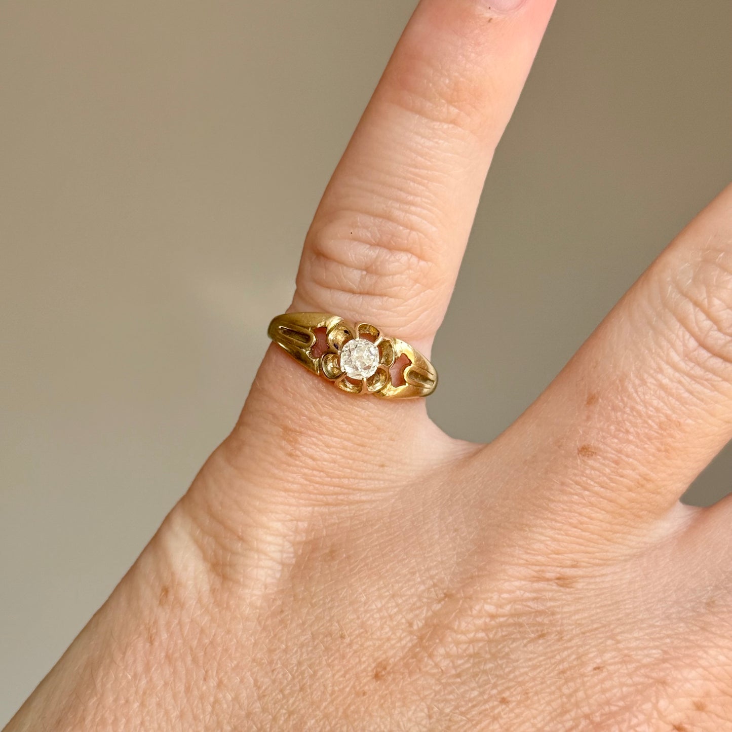 Victorian Diamond Ring in 18 Carat Gold; Circa 1890