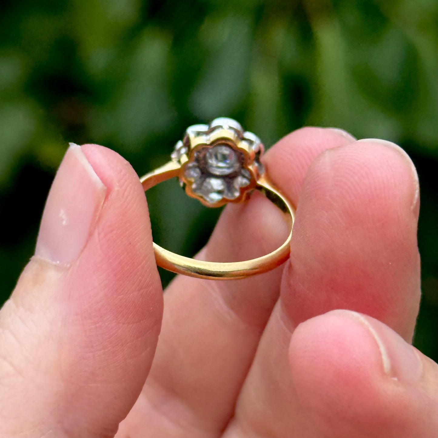 Antique Victorian Diamond Daisy Cluster Ring in 18 Carat Gold; Circa 1895