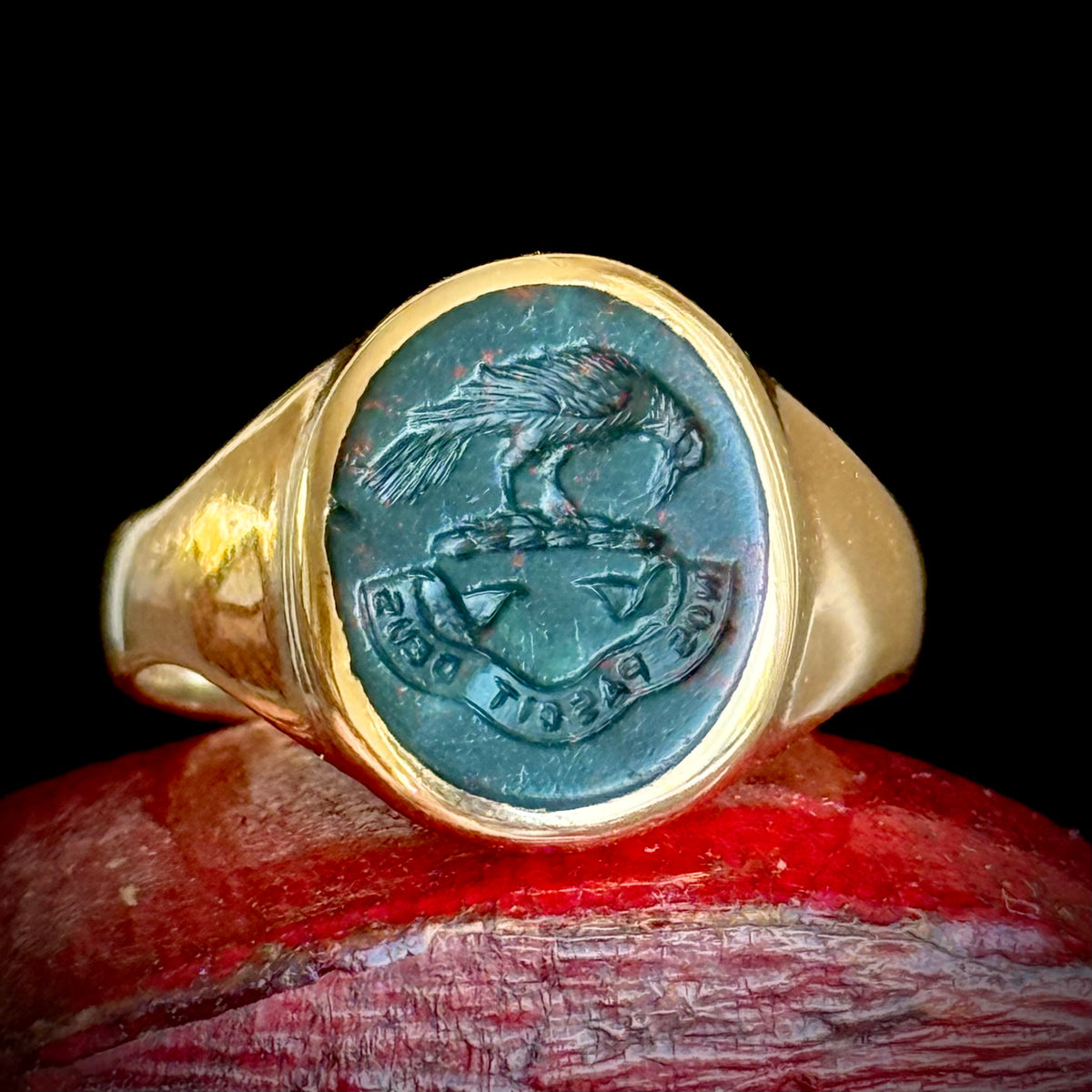 Vintage Bloodstone Raven Ring in 9 Carat Gold; circa 1968