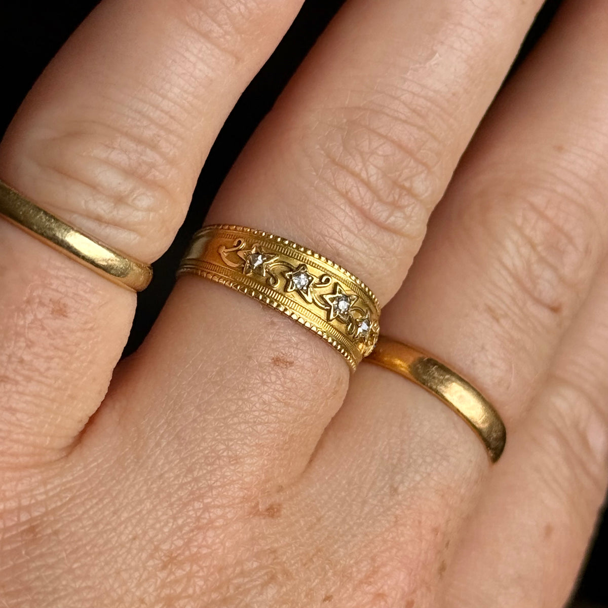 Antique Diamond Ivy Ring in 18 Carat Gold; Circa 1894