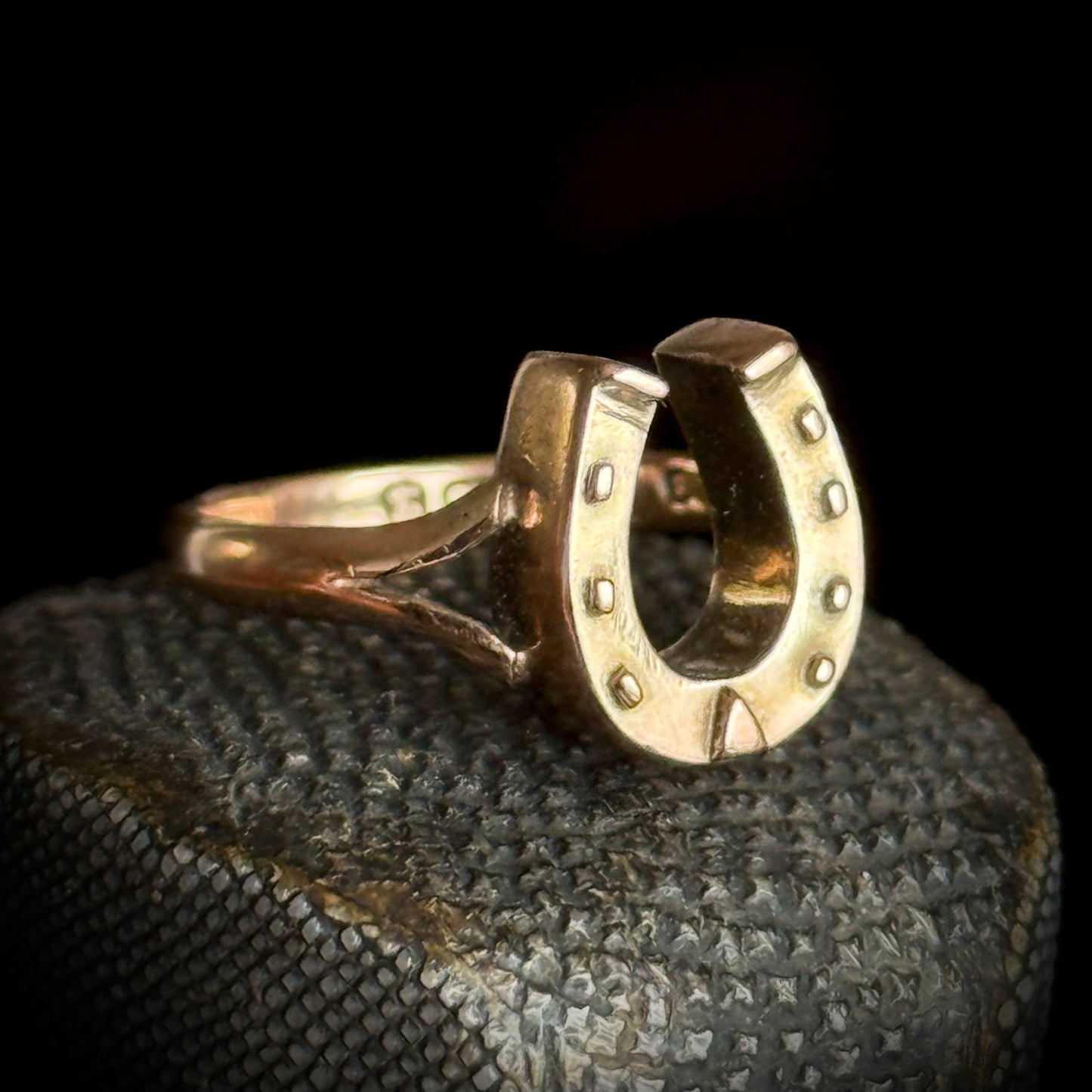 Antique Lucky Horseshoe Ring in 9 Carat Gold; Circa 1911