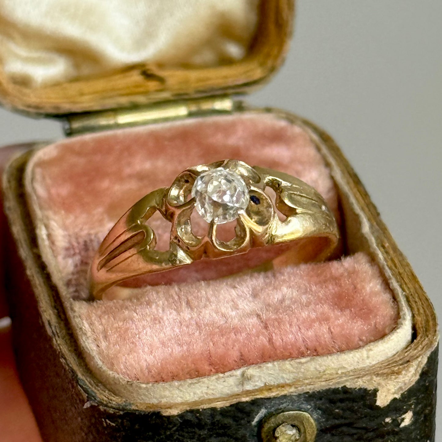 Victorian Diamond Ring in 18 Carat Gold; Circa 1890