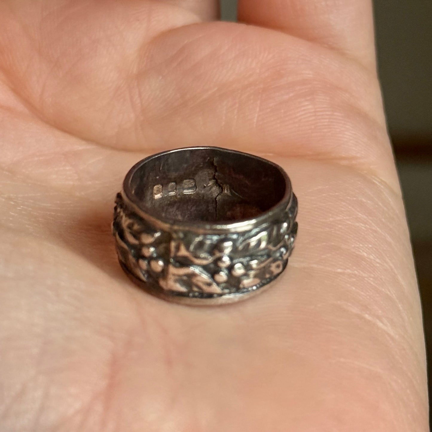 Antique Foliage Ring in Silver; Circa 1890