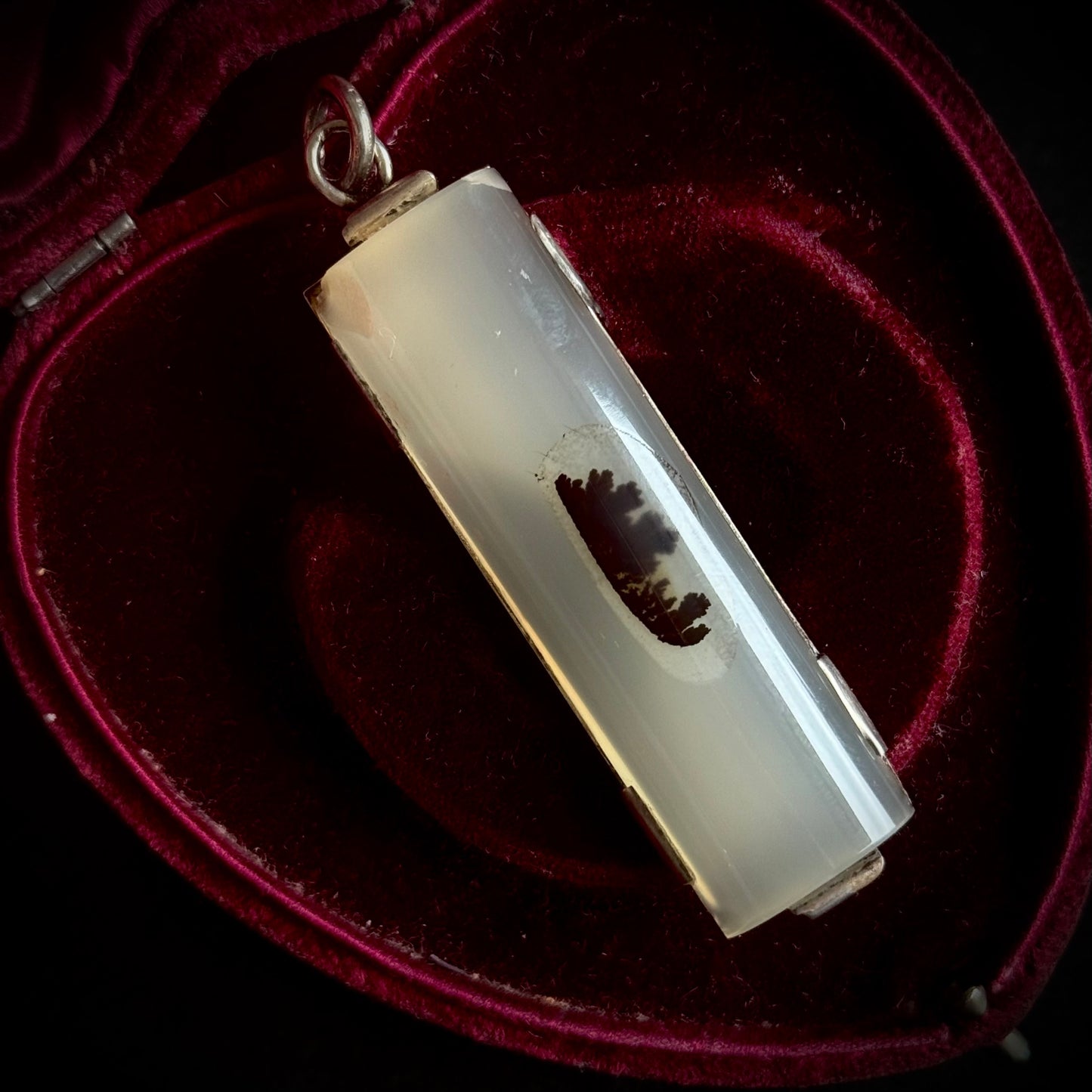 Antique Scenic Dendritic Agate Pendant in Silver
