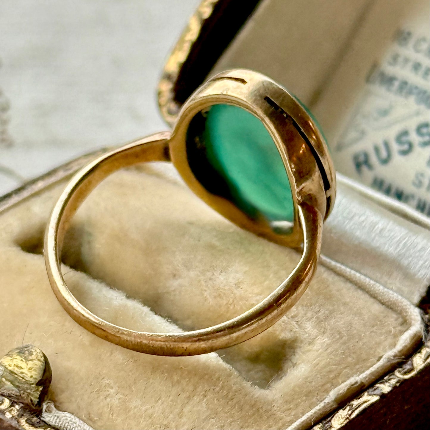 Vintage Agate Intaglio Ring in 9 Carat Gold; Circa 1940