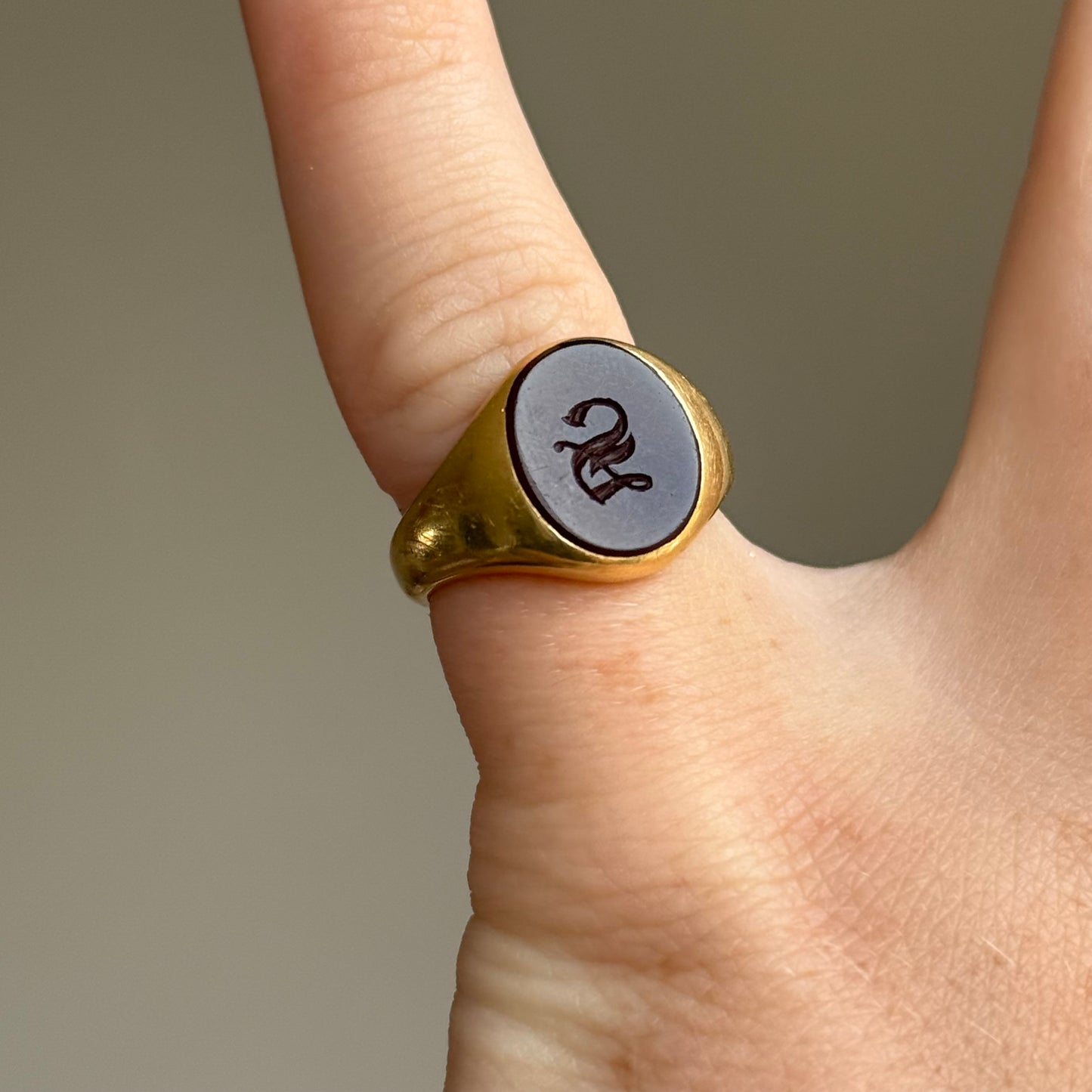 Vintage 'S' Carnelian Intaglio Signet Ring in 18 Carat Gold; Circa 1960