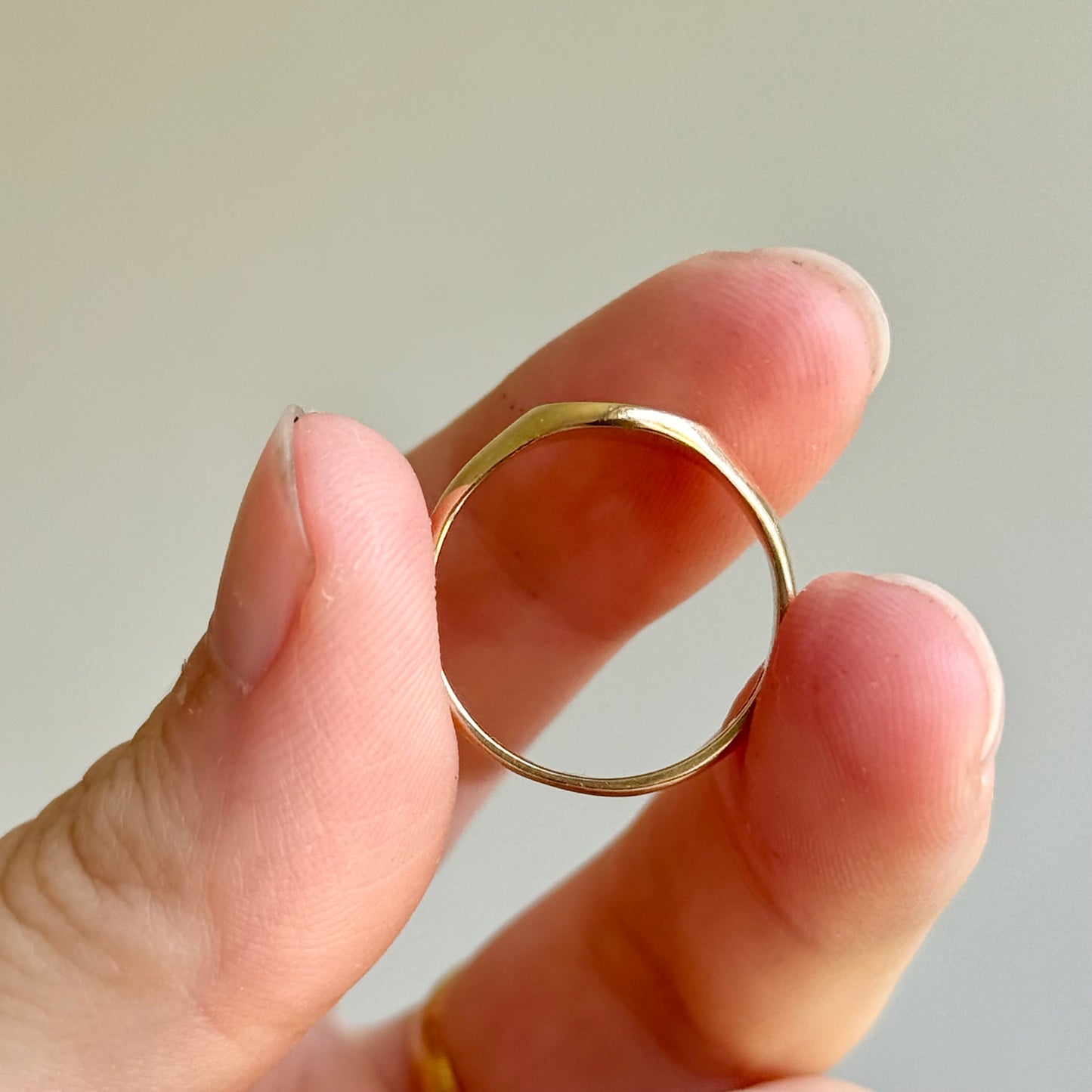 Vintage 'F' Signet Ring in 9 Carat Gold; Circa 1992