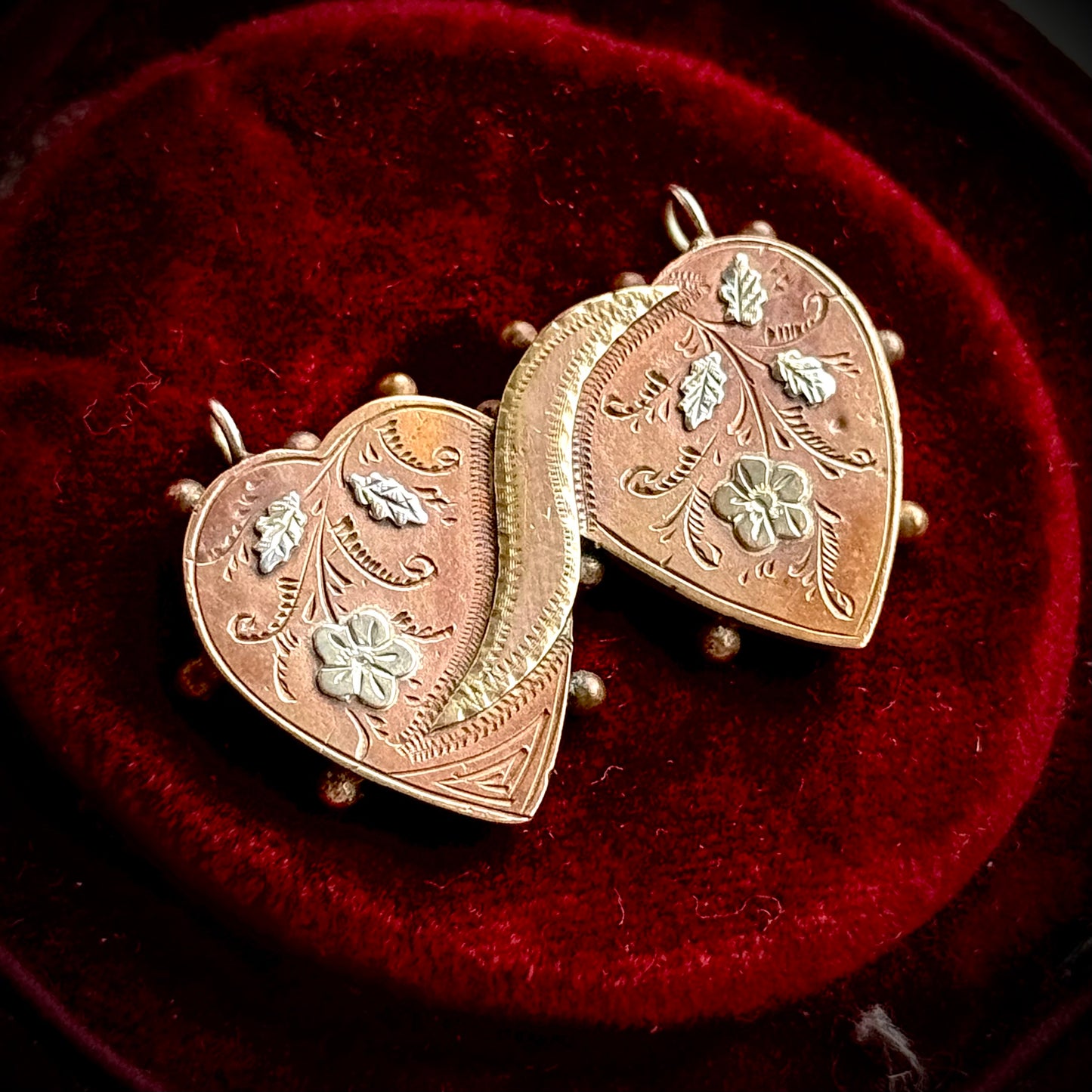Antique Edwardian Double Heart Pendant in 9 Carat Gold