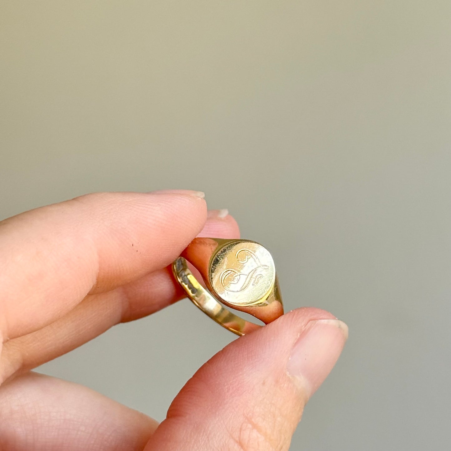 Vintage 'F' Signet Ring in 9 Carat Gold; Circa 1992
