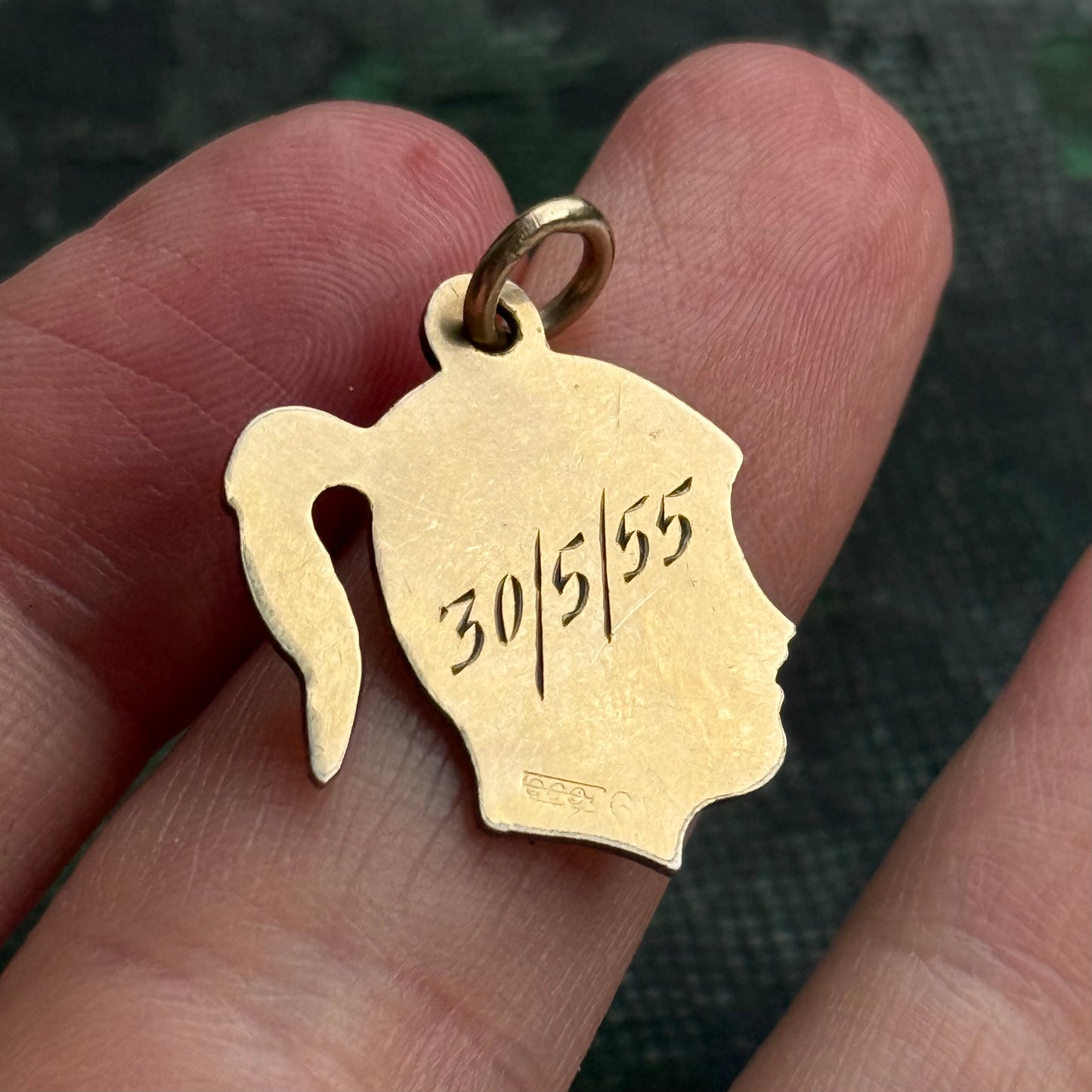 Vintage Profile 'Lynn' Pendant Token