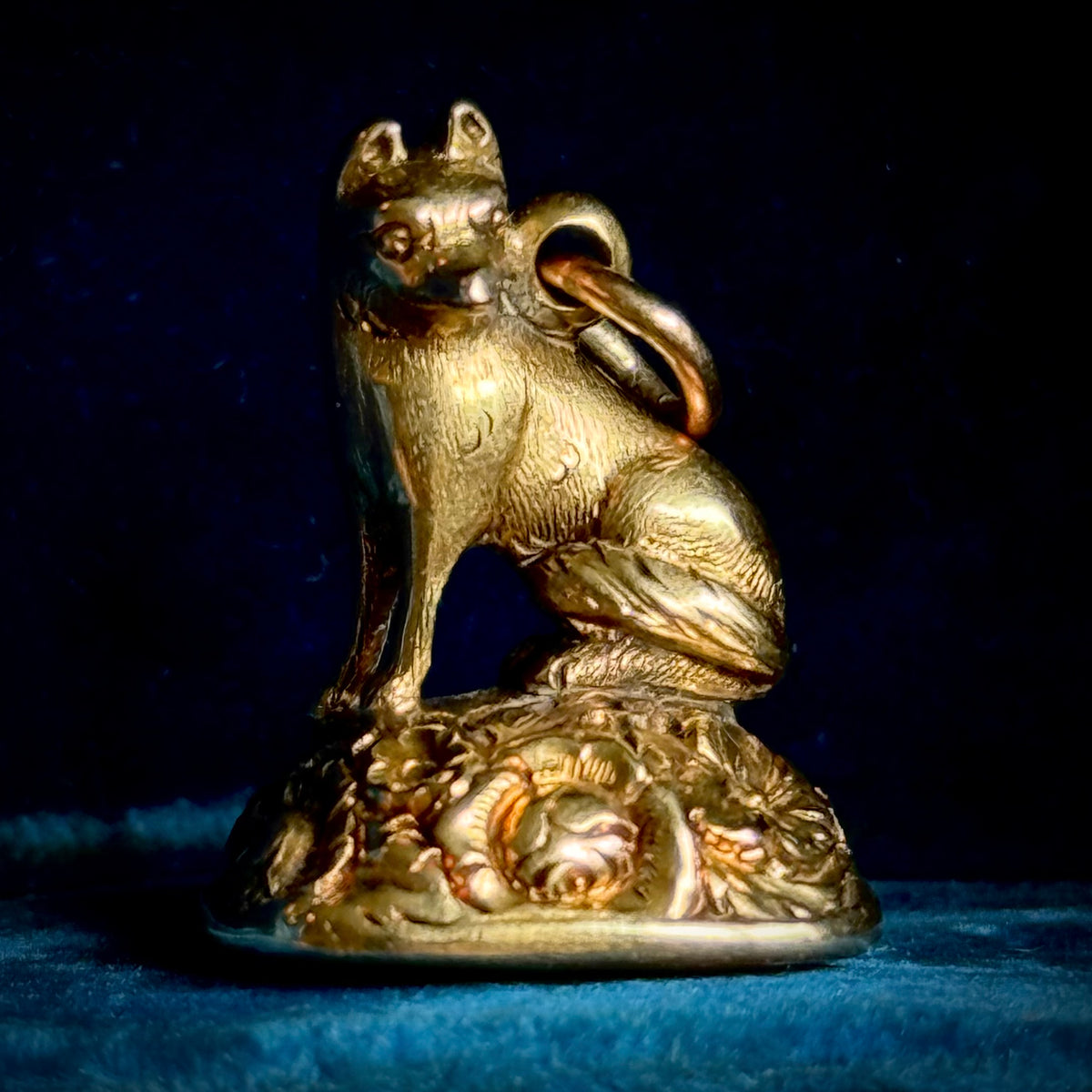 Georgian Bloodstone Fox Intaglio Fob in 9 Carat Gold; Circa 1830
