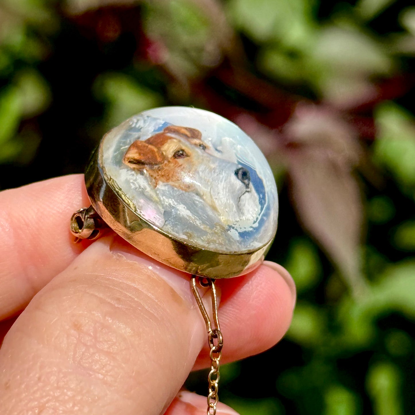Victorian Terrier Essex Crystal Brooch in 9 Carat Gold ; Circa 1880