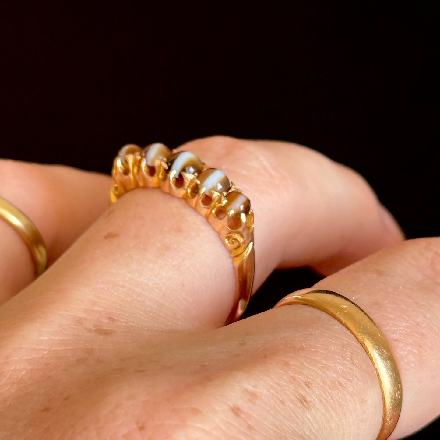 Antique Banded Agate Five Stone Ring in 15 Carat Gold