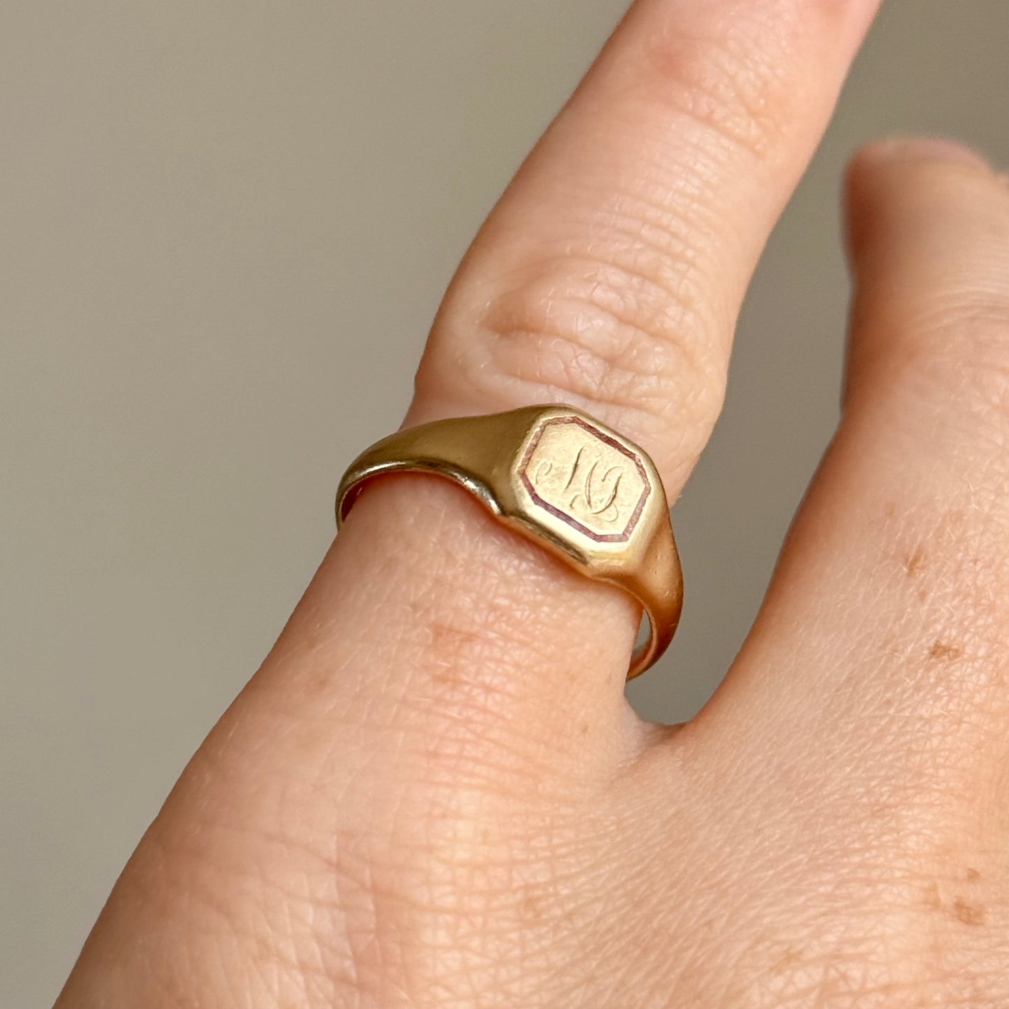 Unusual Enamel Signet Ring in 9 Carat Gold; Circa 1927