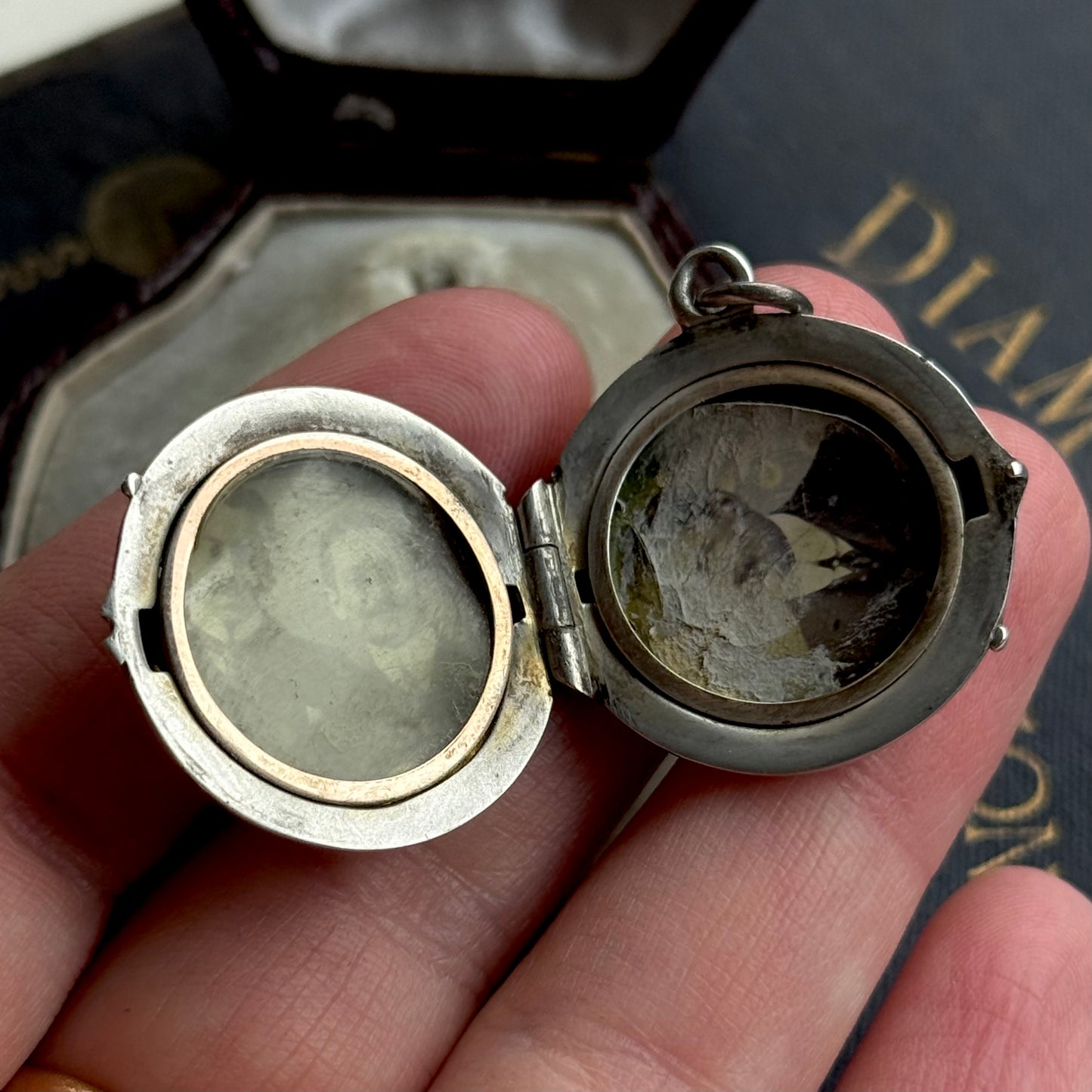 Antique Sentimental Locket in silver; Circa 1904