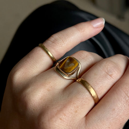 Vintage Carved Tiger's Eye Ring in 9 Carat Gold