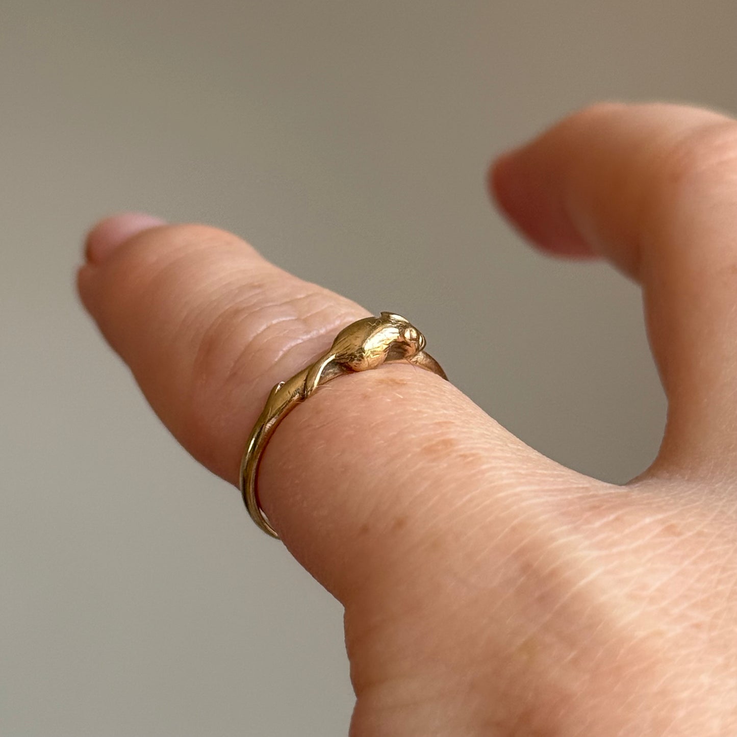 Vintage charming Mouse Ring in 9 Carat gold; Circa 1980