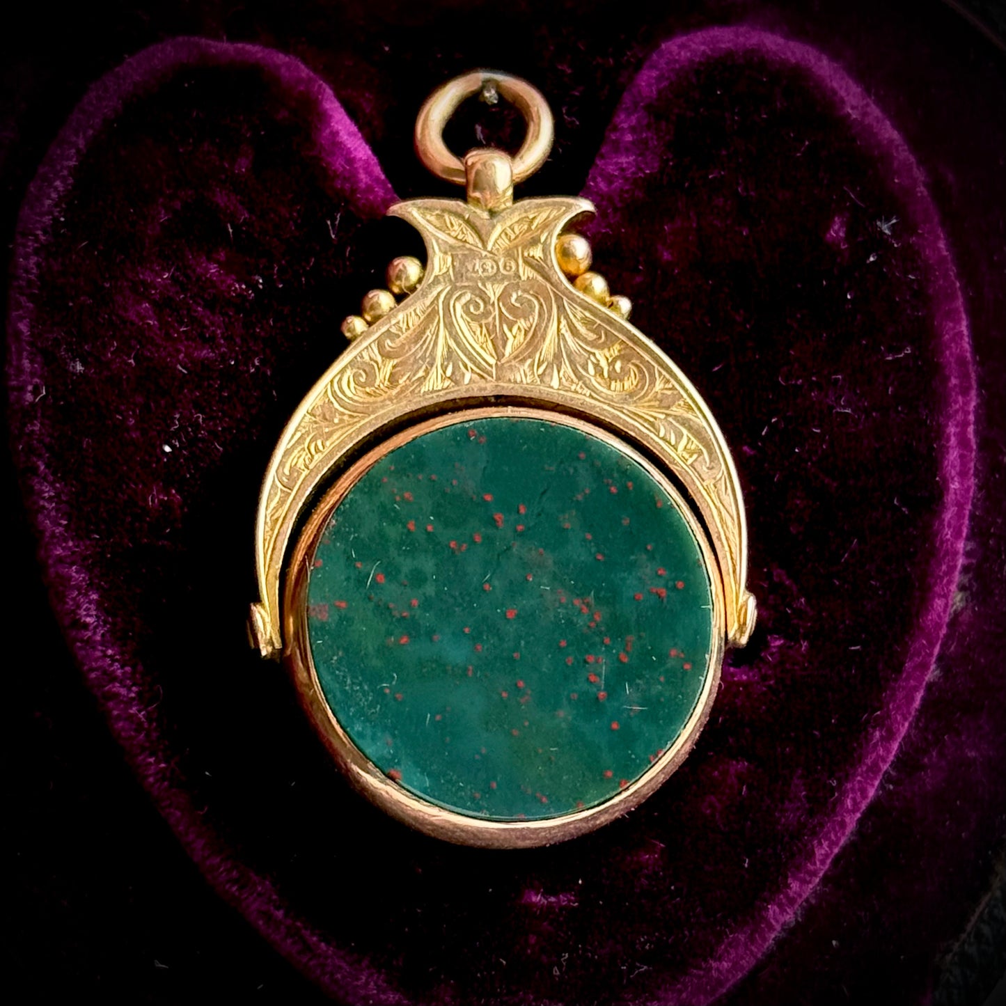 Victorian Agate Spinner Fob in 9 Carat Gold; Circa 1880
