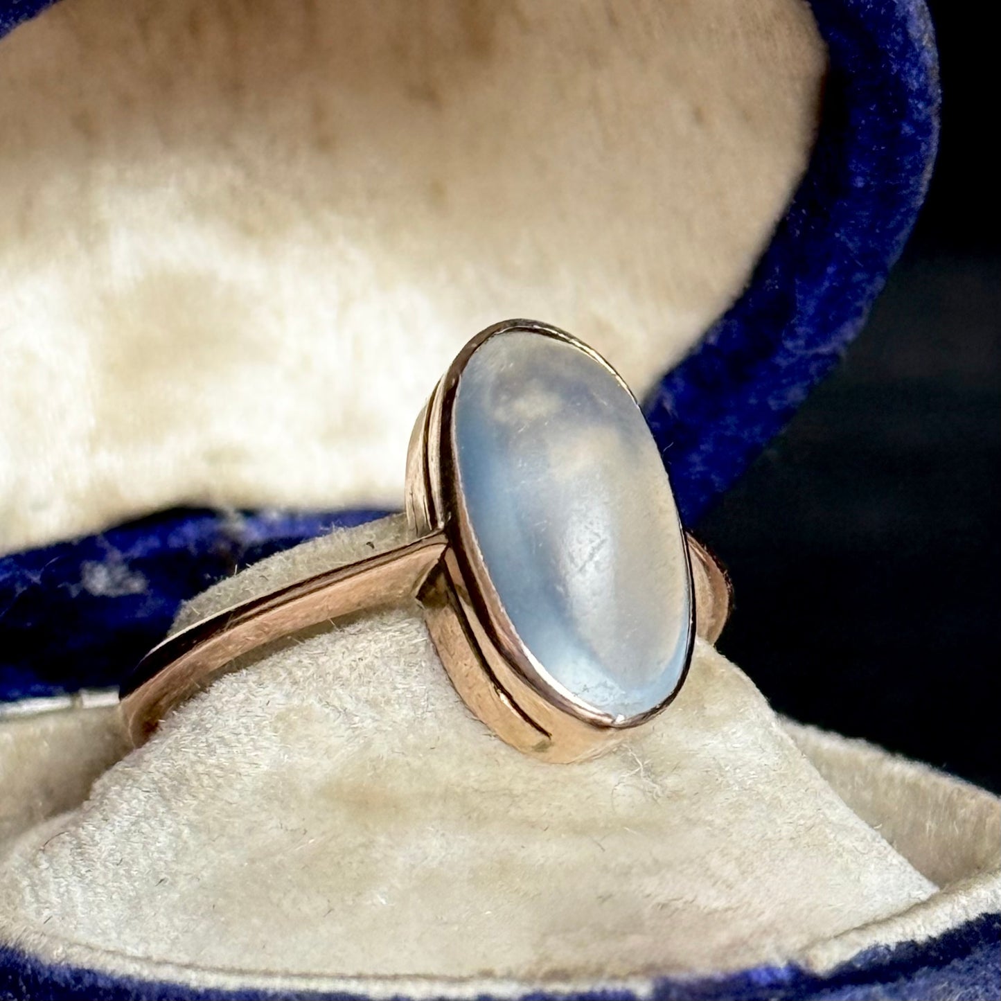 Edwardian Moonstone ring in 9 Carat Rose Gold; Circa 1880