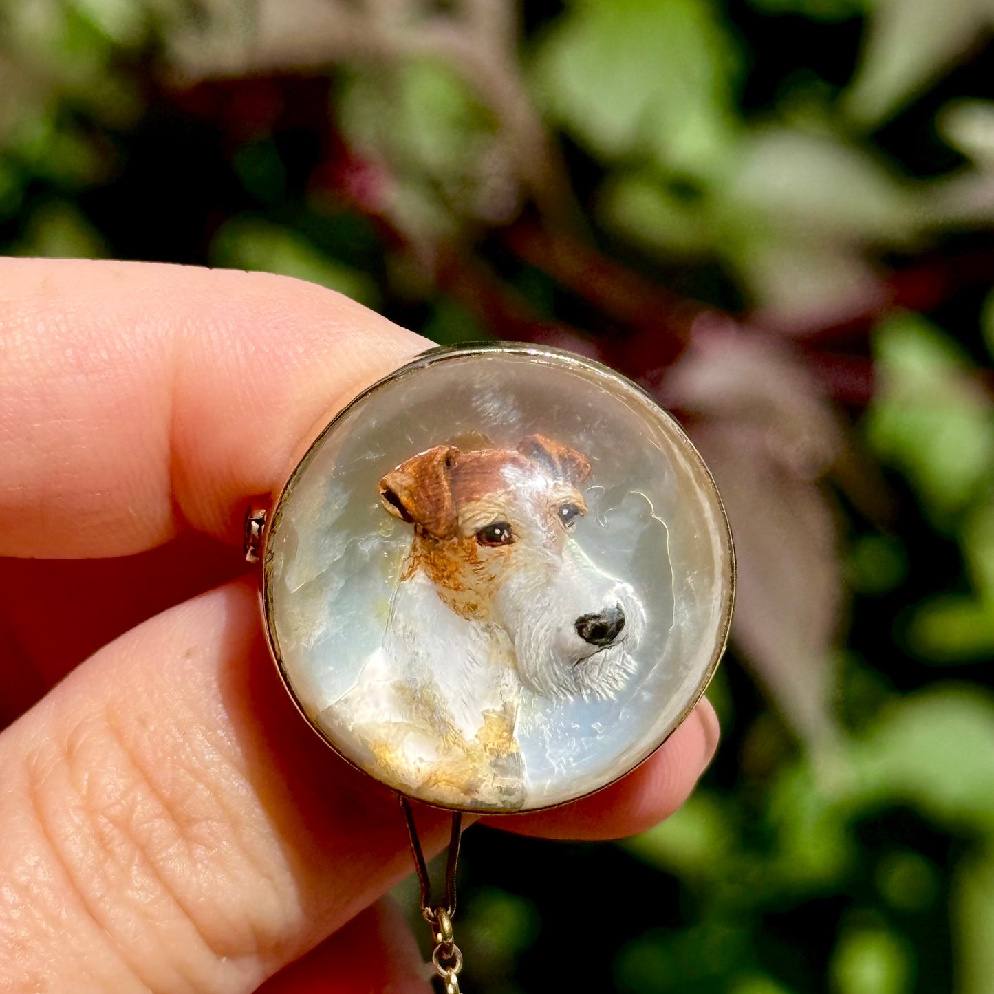 Victorian Terrier Essex Crystal Brooch in 9 Carat Gold ; Circa 1880