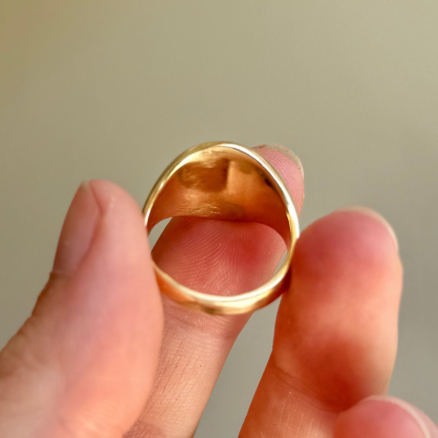 Antique Heraldic Signet Ring in 9 Carat Gold; Circa 1900