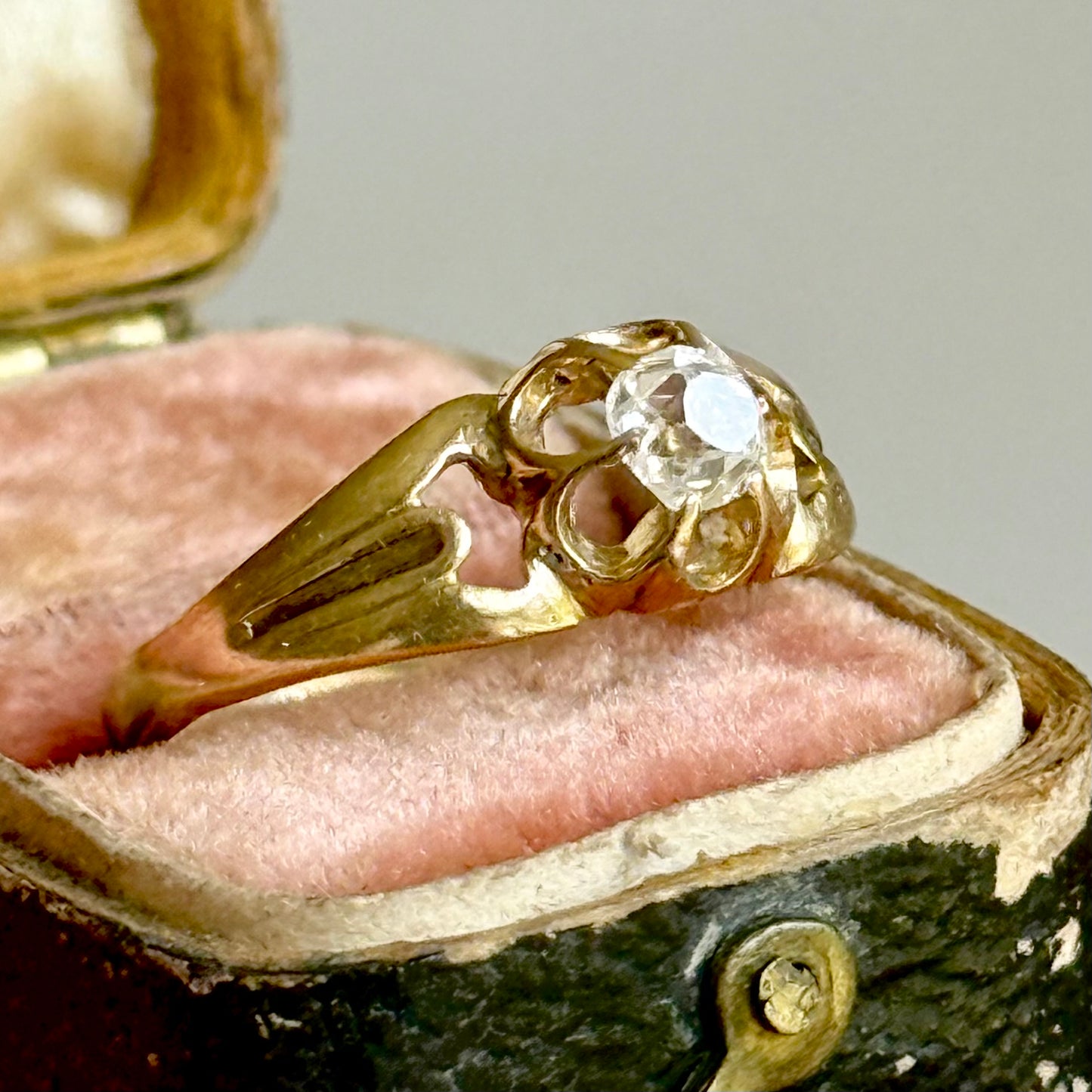 Victorian Diamond Ring in 18 Carat Gold; Circa 1890