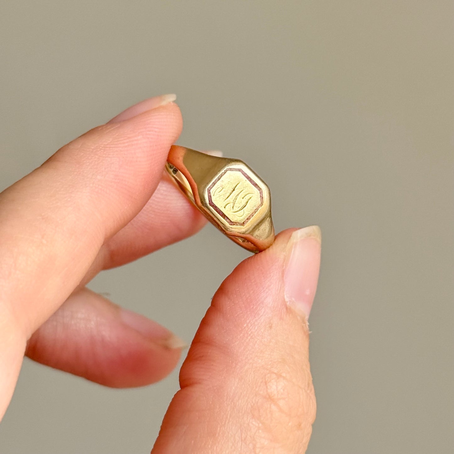 Unusual Enamel Signet Ring in 9 Carat Gold; Circa 1927