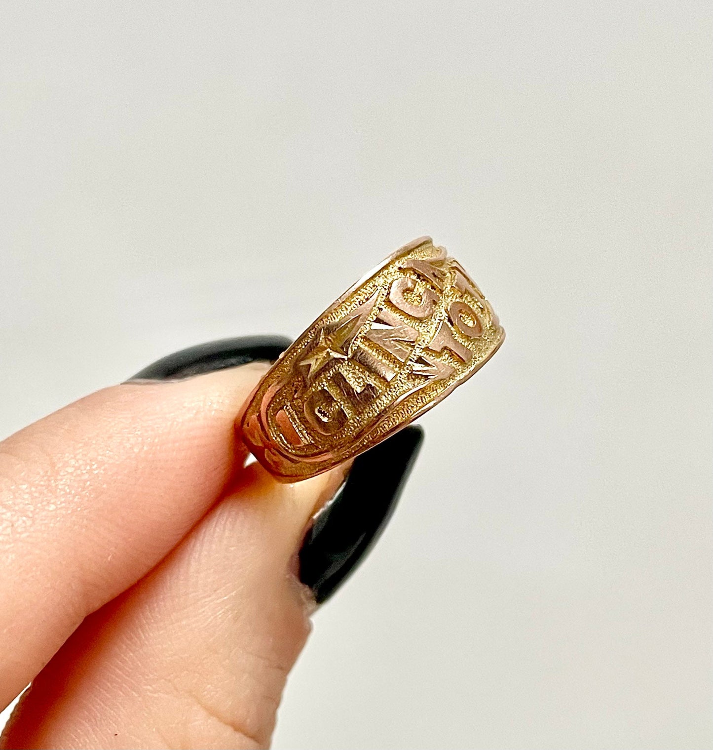 Rare Antique ‘I cling to thee Ring in 9 Carat Gold; Circa 1914