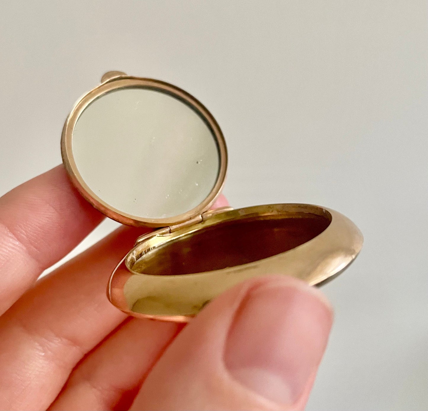 Antique Diamond & Enamel Initial M Compact in 9 Carat Gold; Circa 1911