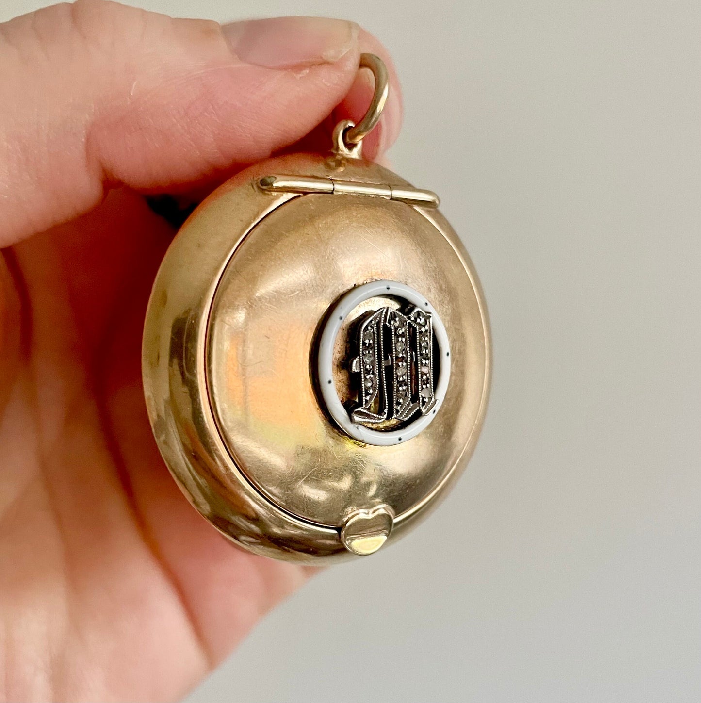 Antique Diamond & Enamel Initial M Compact in 9 Carat Gold; Circa 1911
