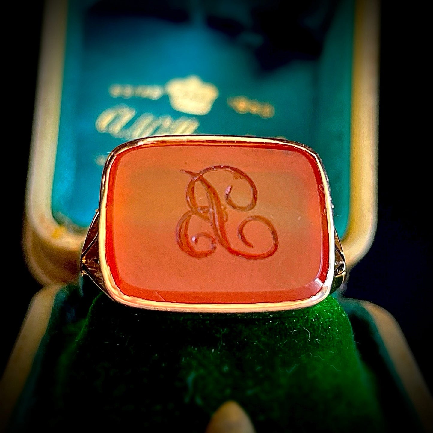 Antique Carnelian 'B' Intaglio Signet Ring in 9 Carat Gold, Circa 1880s