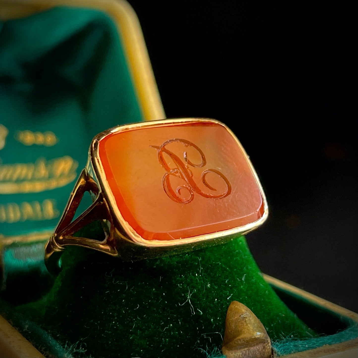 Antique Carnelian 'B' Intaglio Signet Ring in 9 Carat Gold, Circa 1880s