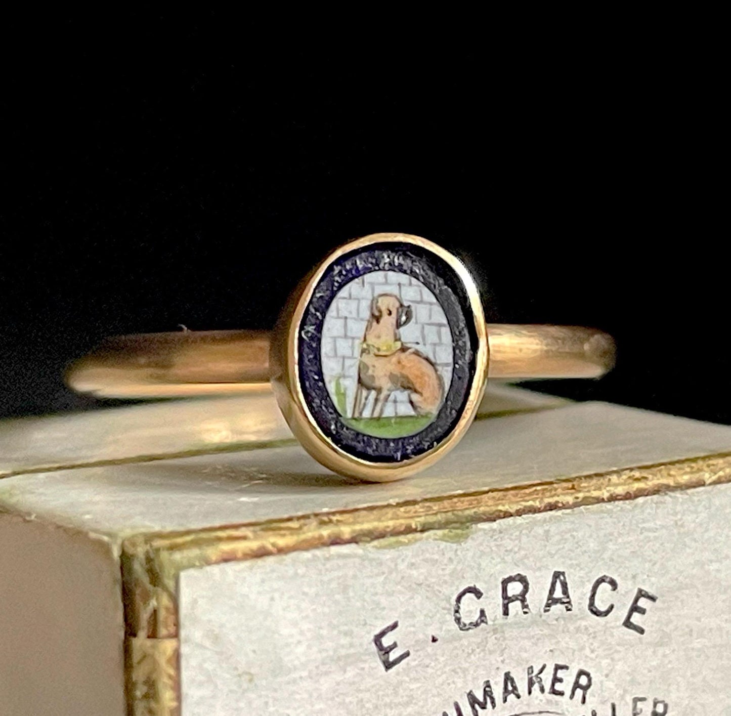Victorian Painted Glass pug Dog Ring in 9 Carat Gold with BOX, circa 1890