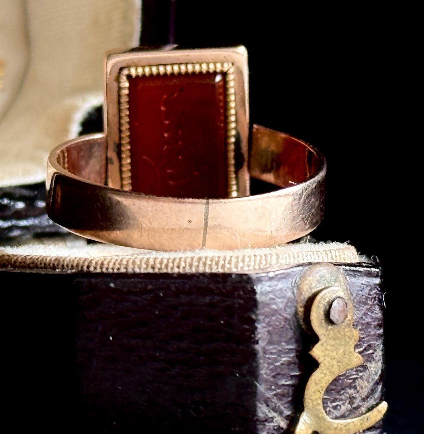 Georgian 'Agnes Witts' Spinning Intaglio Ring in 9 Carat Gold; Circa 1830