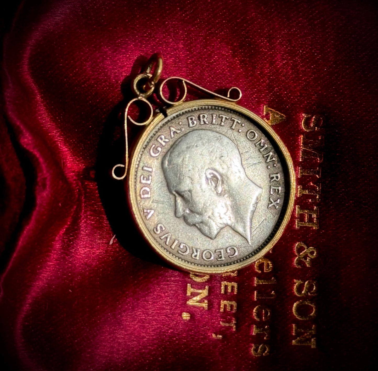 Rare 1930's George V Love Token Coin Pendant in 9 Carat Gold